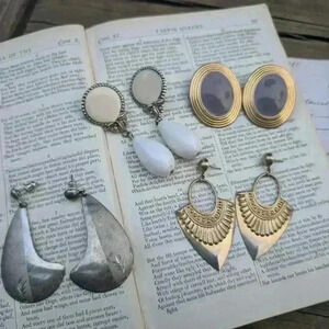 Vintage lot  of 4 earrings 1980s